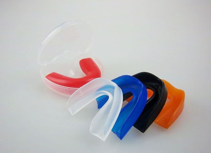 (SG Stock)Mouth Guard❤Teeth Protect❤Sports Mouth Guard Gum Shield Oral Grinding Teeth❤Fit Boxing MMA Basket (transparent available only)