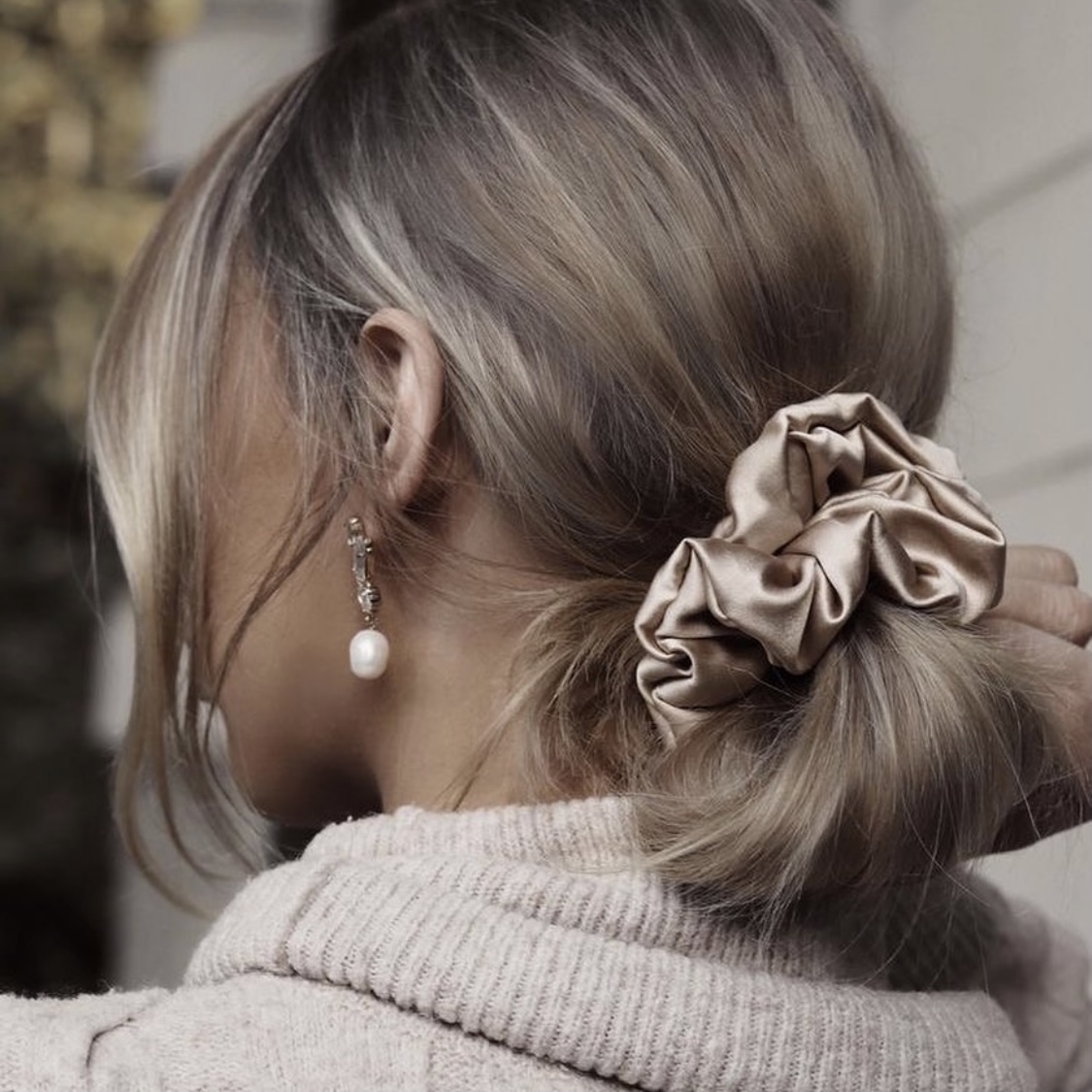 [SG ✨ Large]100% Authentic Mulberry Silk Scrunchies - 19 Momme Hair Ties Hair Ropes Hair Bands Premium Elastics Ponytail Holders for Women Girls Hair Accessories, No Hurt to Your Hair, Dress Up
